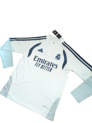 Chándal Real Madrid.