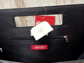 Cartera JASSIE charol blanco y negro