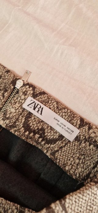 Falda larga Zara estampado serpiente