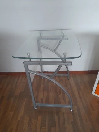 Escritorio cristal metal plateado