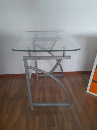 Escritorio cristal metal plateado