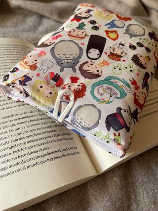 Funda literaria Totoro