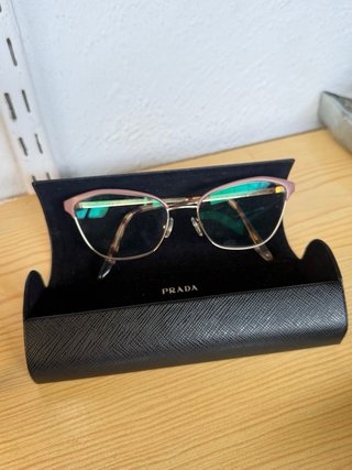 Gafas de vista Prada doradas y rosas