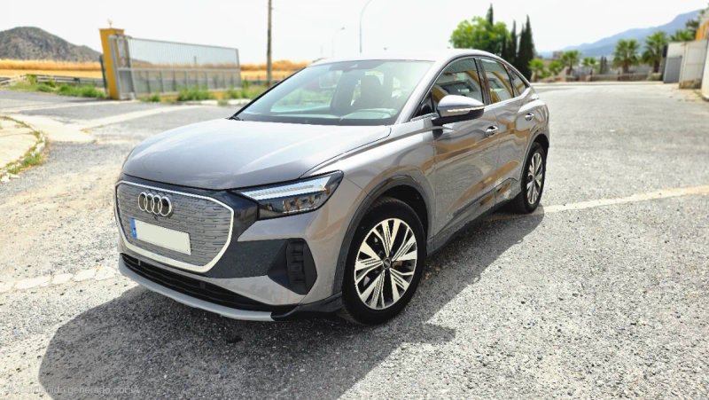 Audi Q4 2023 - foto 1