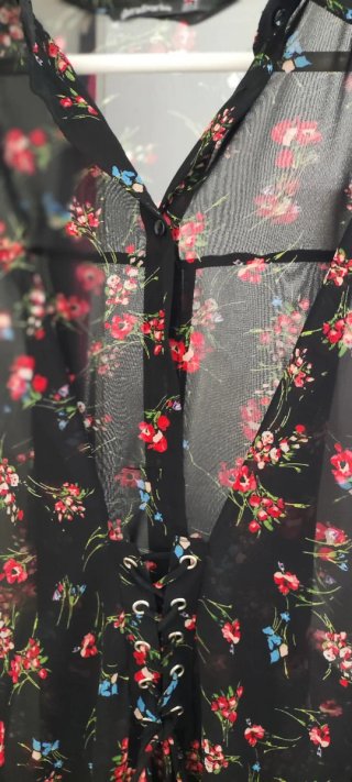 Blusa larga floral Stradivarius