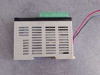 Omron CPM2C-20CDR-D Controlador Lógico Programable