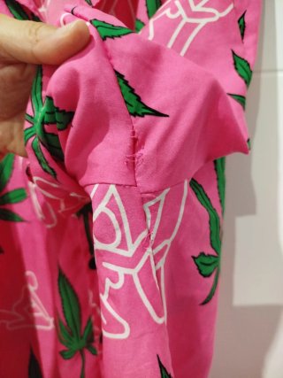 Camisa Estampada Hojas y Figuras