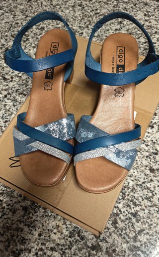 Sandalias azules y plateadas Talla 39