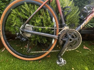 Megamo Jakar Gravel Bike con rodillo regalo