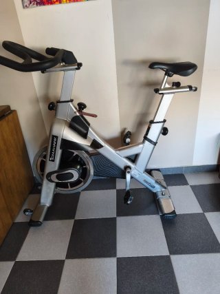 Bicicleta Spinning Tomahawk