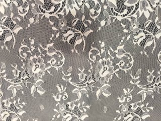 Mantilla Fallera Rectangular Encaje Blanco