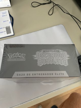 Caja Entrenador Élite Pokémon Oscuridad Absoluta