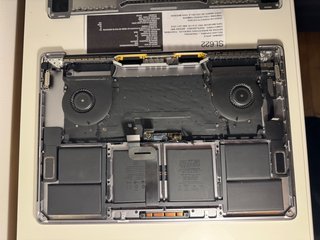 Tastiere e trackpad MacBook Pro 15 A1707 + BATTERIA