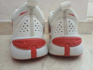 Zapatillas Nike Blancas y Rojas Niños