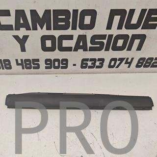 MOLDURA PARACHOQUE DELANTERO CENTRAL PEUGEOT 406