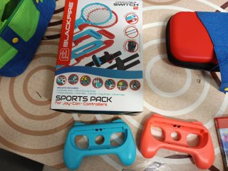 Nintendo Switch Negra con Mario kart, Mario fever,