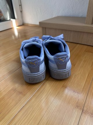 Zapatillas Puma Azules con lazo