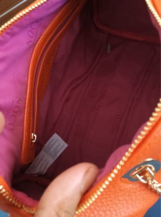 Bolso Noco naranja acolchado con iniciales NC