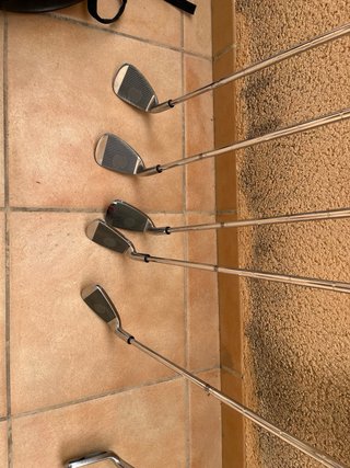 Bolsa de golf con palos, carro, bolas, guante nike
