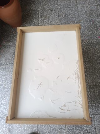 Tavolo di legno per esperimenti