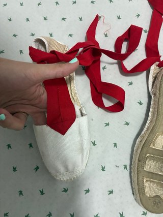 Alpargatas niña rojas y blancas