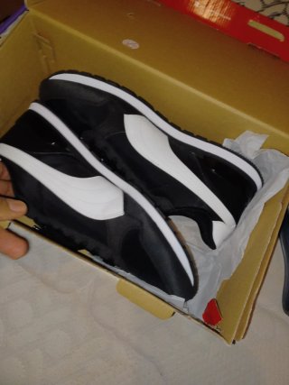Zapatillas Puma Negras y Blancas Talla 46