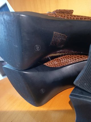 Zapatos plataforma tacón marrón serpiente 40