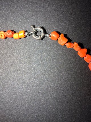 Collar coral y perlas