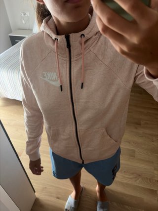 Sudadera Nike con capucha rosa