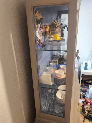 Mueble de madera con vitrina - ideal restauro