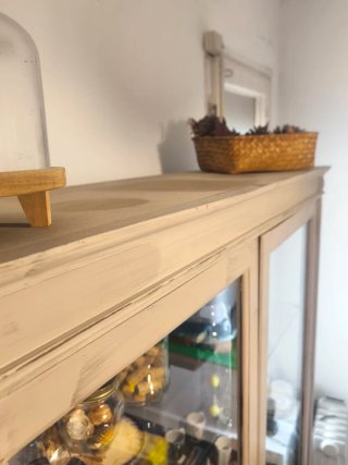 Mueble de madera con vitrina - ideal restauro
