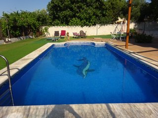 ¡ESPECTACULAR CHALET INDEPENDIENTE CON PISCINA!!