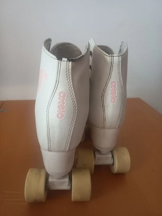 Patines 4 ruedas blancos Talla 38 + protecciones