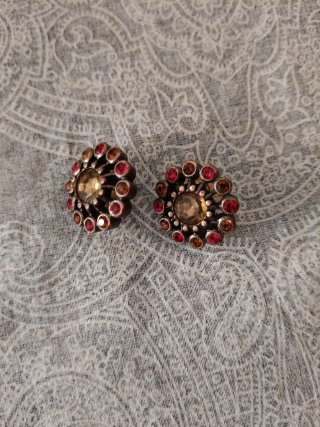 Conjunto bisutería: gargantilla y pendientes