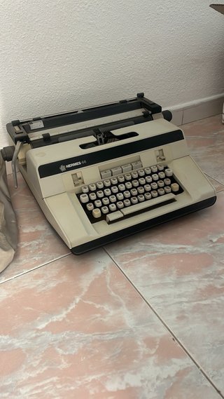 Máquina de escribir Hermes 66 vintage