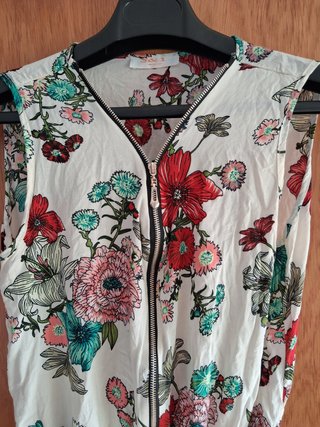 Mono corto sin mangas con estampado floral