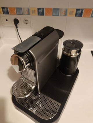 Cafetera Nespresso Krups CitiZ & Milk XN730T