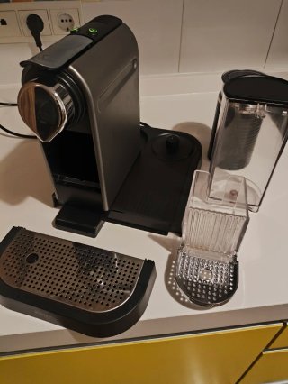 Cafetera Nespresso Krups CitiZ & Milk XN730T