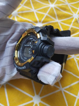 RELOJ DIGITAL TRABAJO SEMINUEVO A 10 EUROS