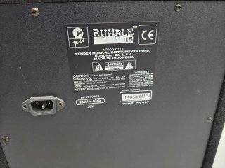 Amplificador Bajo Fender Rumble 15W