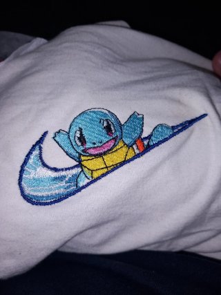 Camiseta  Bordada Squirtle Pokémon