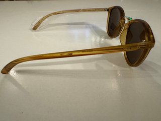 Gafas de sol Steve Madden efecto madera