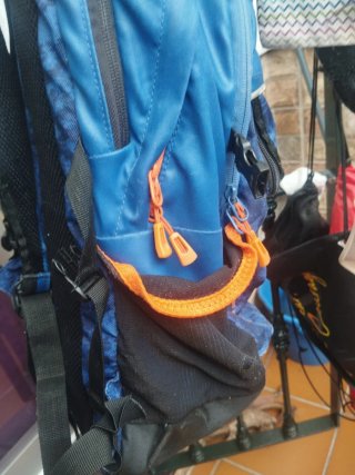 Mochila Newfeel azul y naranja
