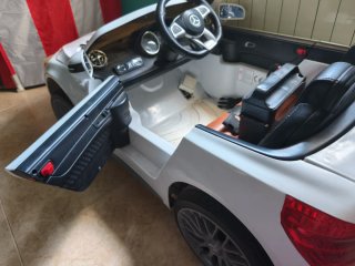 Coche de batería infantil Mercedes