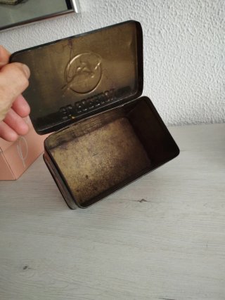 Antigua caja de azafranes Enrique Fuster