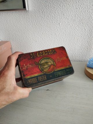 Antigua caja de azafranes Enrique Fuster