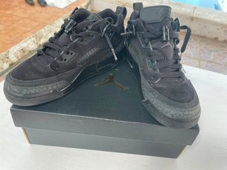 Zapatillas Jordan Negras Seminuevas