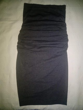 Falda gris drapeada
