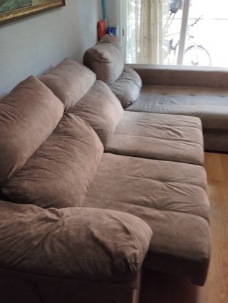 Sofá reclinable extensible con arcón con 2 pufs