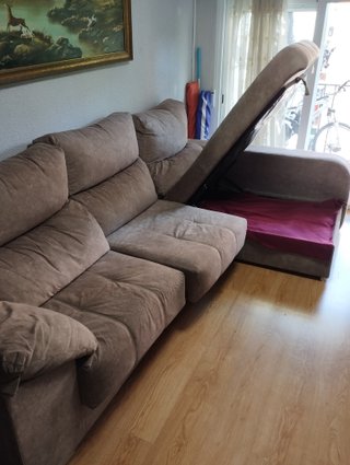 Sofá reclinable extensible con arcón con 2 pufs